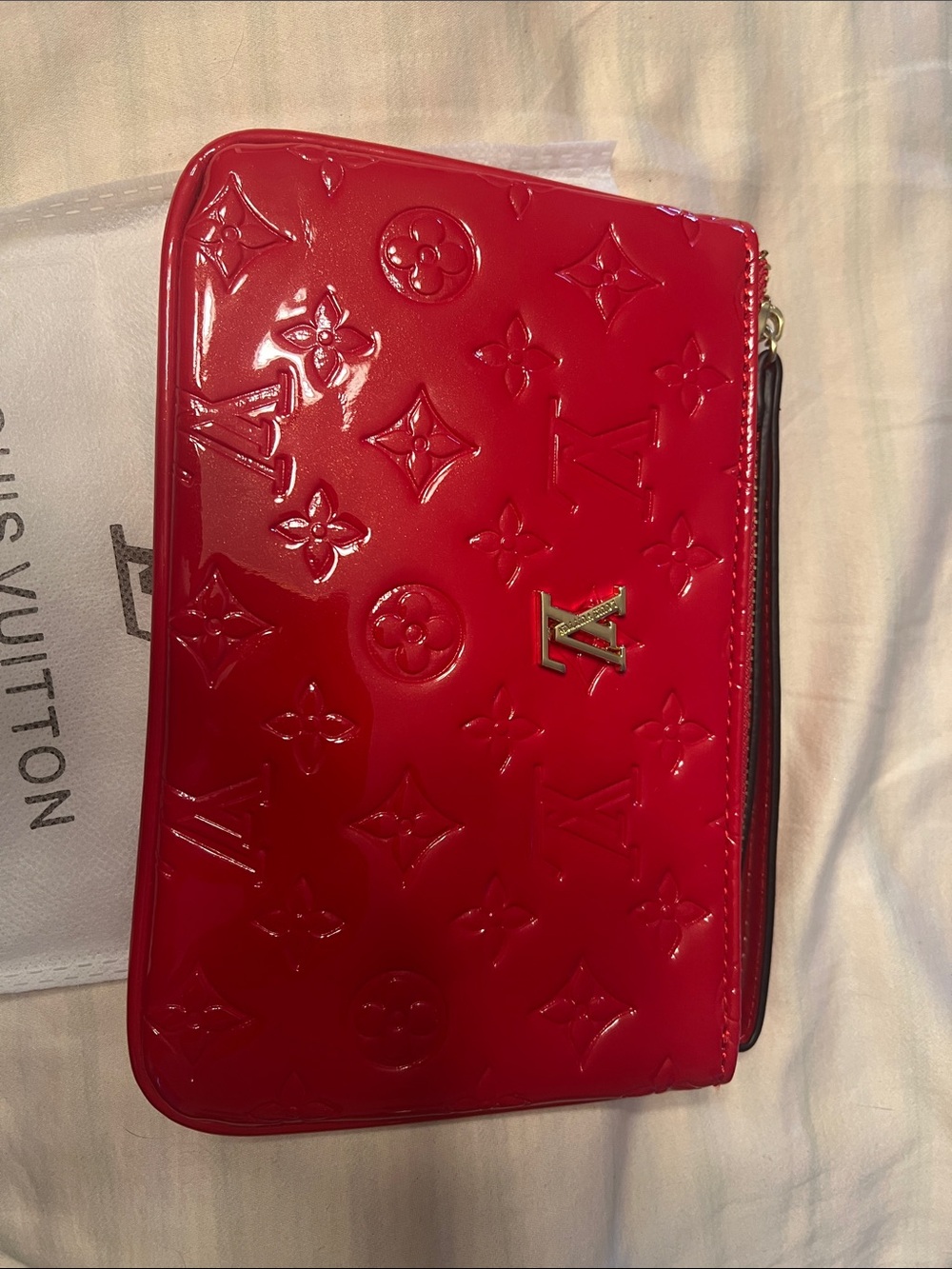 Louis Vuitton Red Patent Vernis Monogram Zip Wristlet